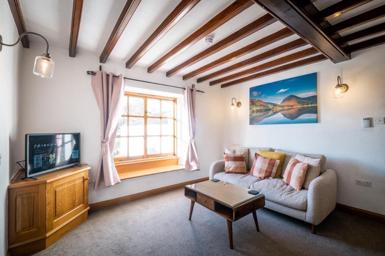 Stunning Cottage Grade 2 Listed With Parking And Hot Tub Боунес-он-Уиндермер Экстерьер фото